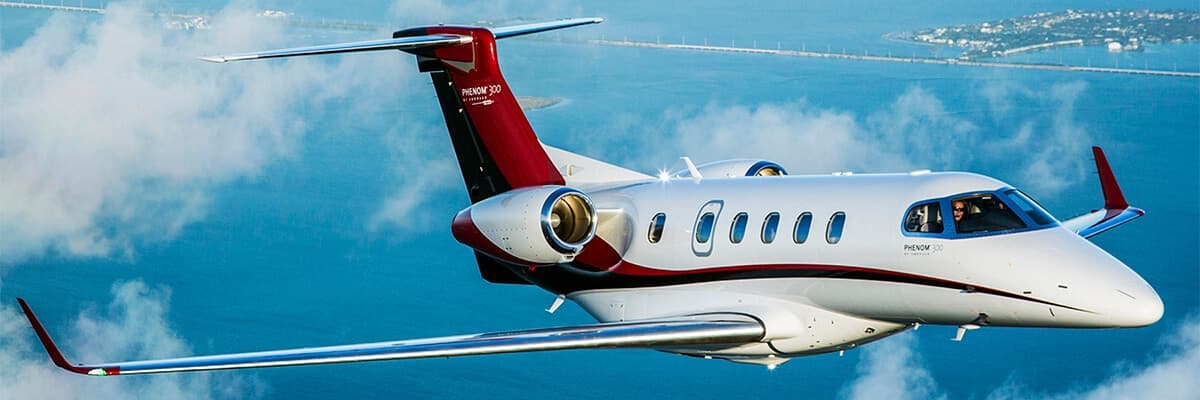 Embraer Phenom 300 N317N