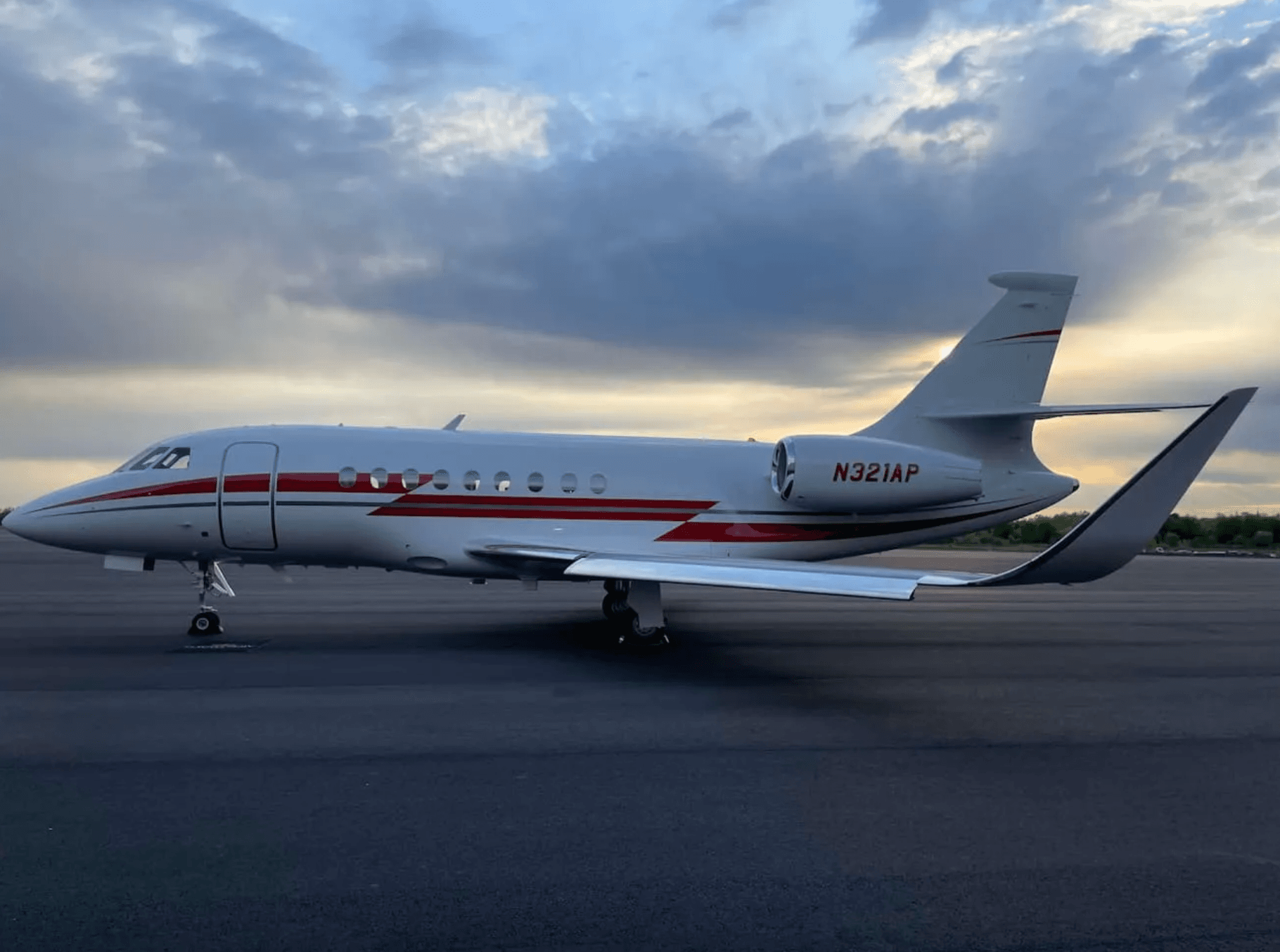 Falcon 2000EX N321AP