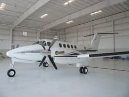Beechcraft King Air 200 N326RT