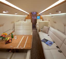 Challenger 604 N327TW