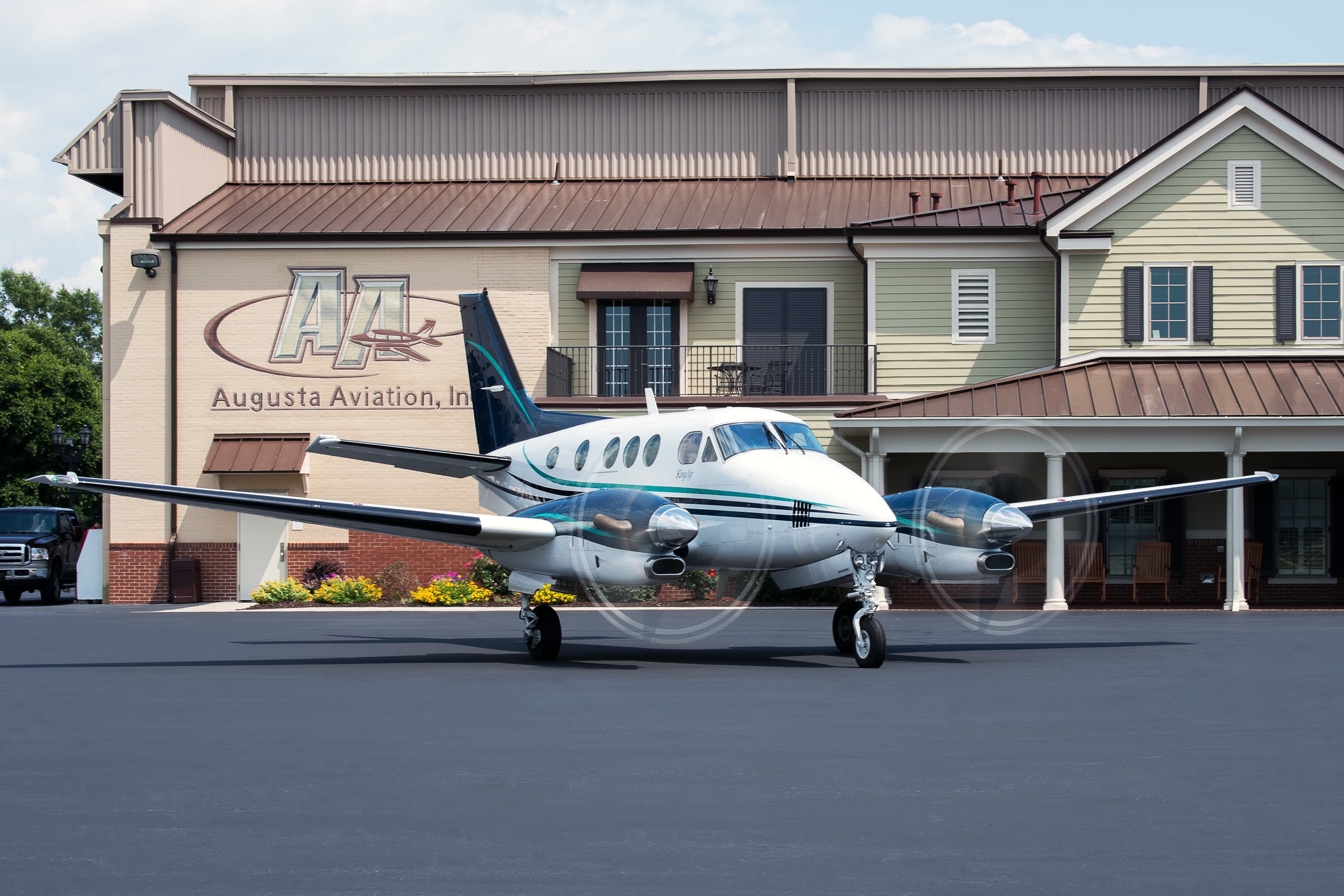 Beechcraft King Air C90A N329GS