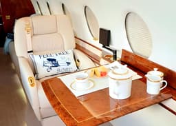 Gulfstream G200 N329PK