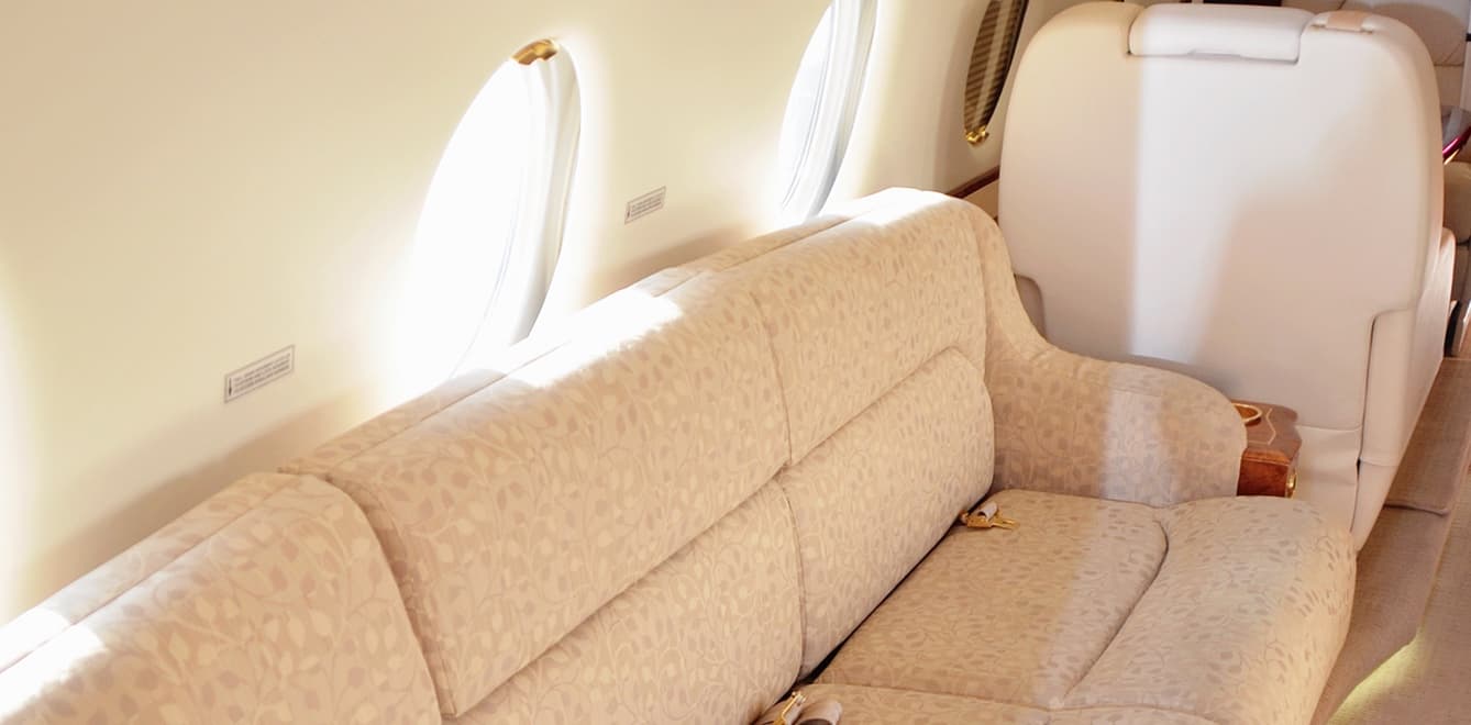 Gulfstream G200 N329PK
