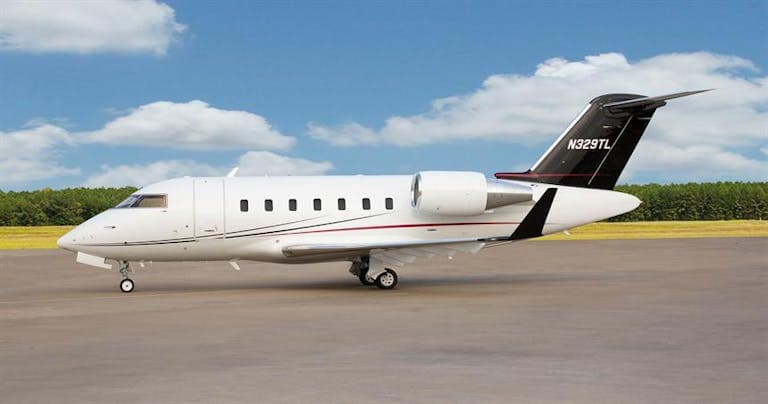 Challenger 605 N329TL