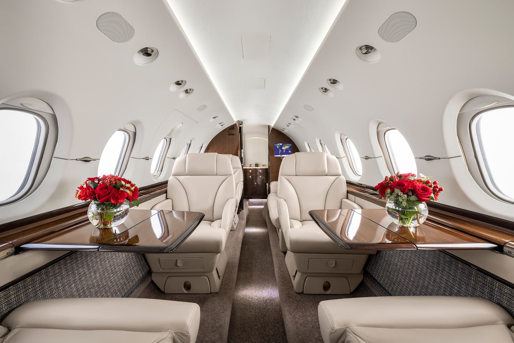Hawker 900XP N330GW