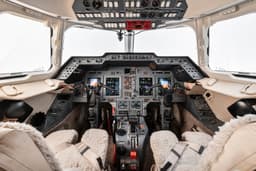 Hawker 900XP N330GW