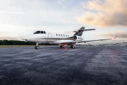 Hawker 900XP N330GW