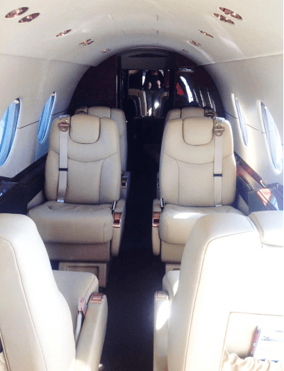 Hawker 400XP N330R