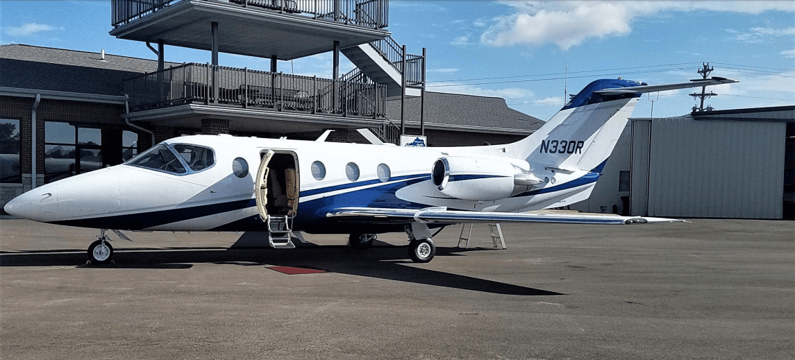 Hawker 400XP N330R