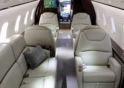 Challenger 300 N332AR