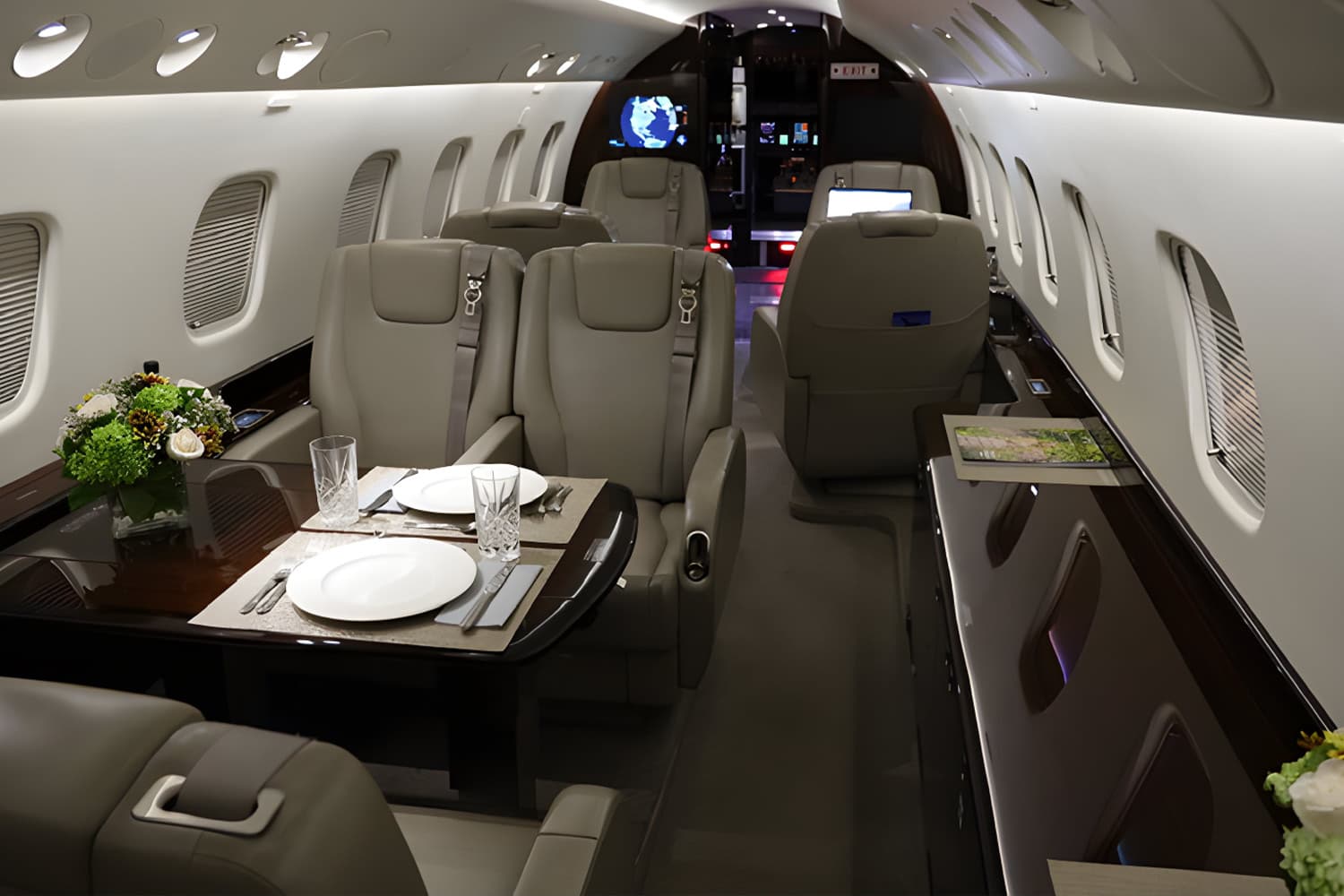 Embraer Legacy 650 N333BH