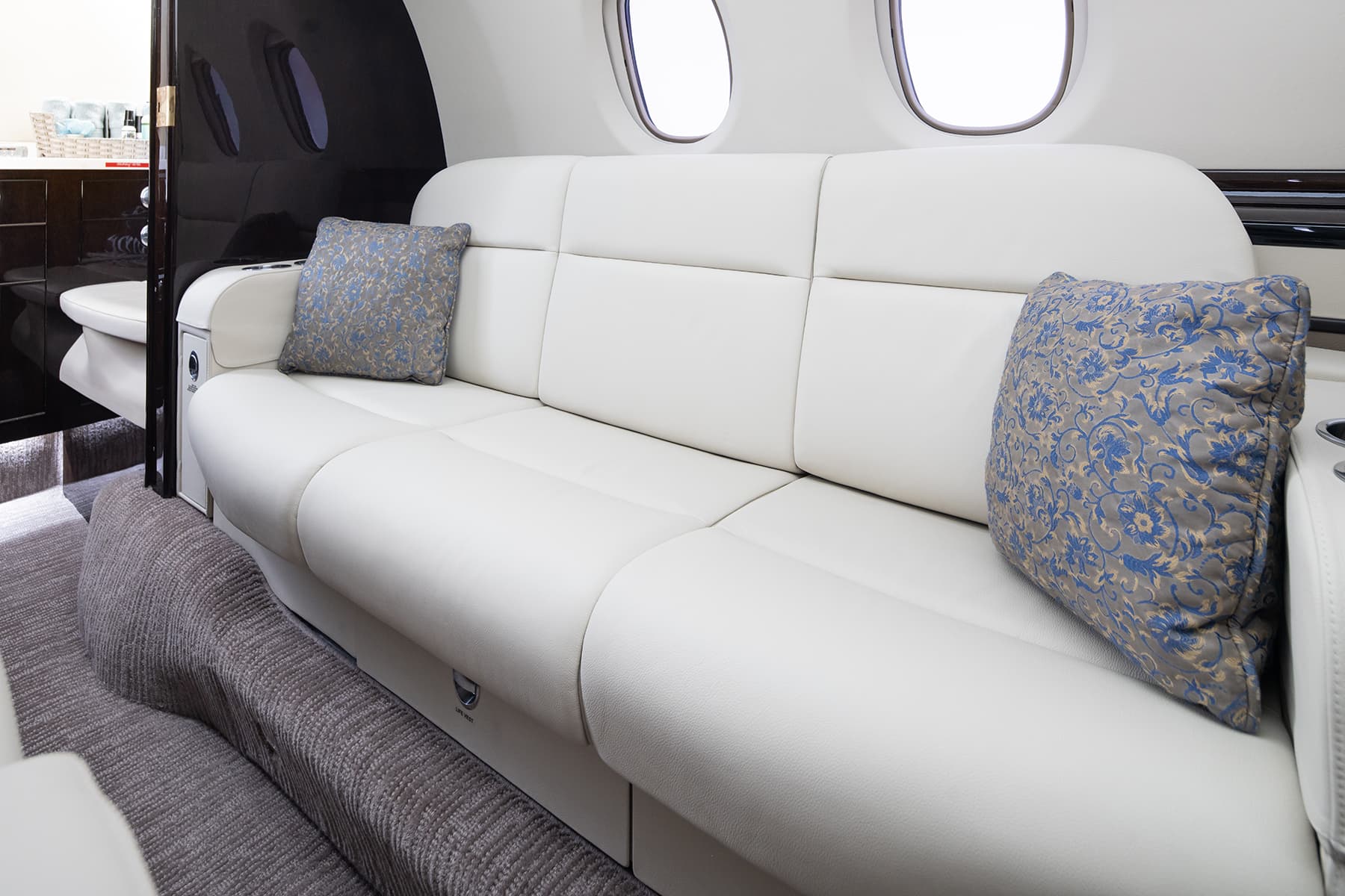 Hawker 850XP N333MV