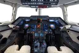 Hawker 850XP N333MV