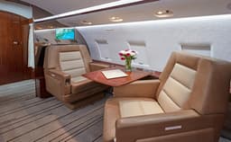 Challenger 604 N334FX
