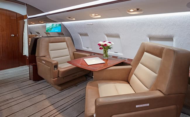 Challenger 604 N334FX