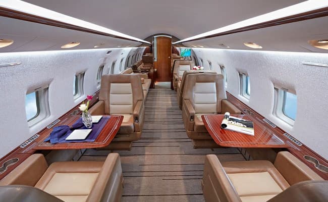 Challenger 604 N334FX