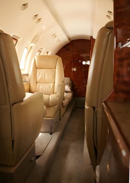 Hawker 800 N337WR