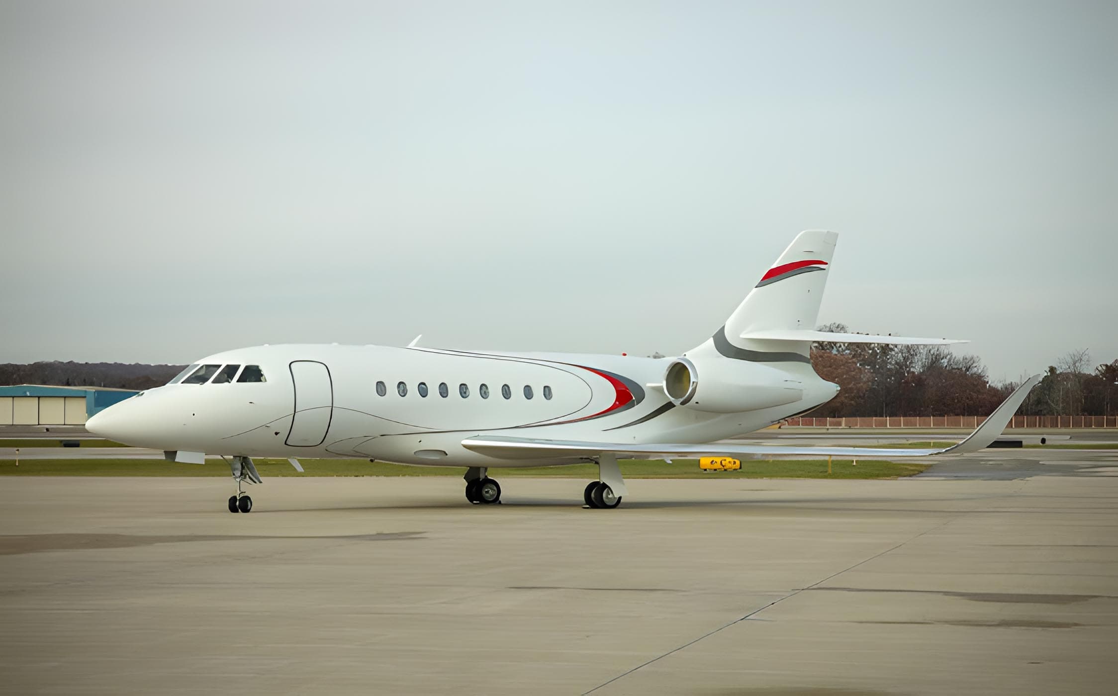 Falcon 2000LXS N339NJ