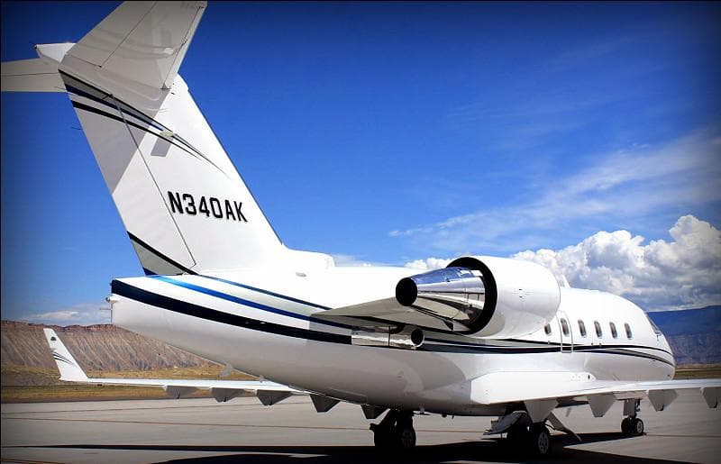 Challenger 604 N340AK