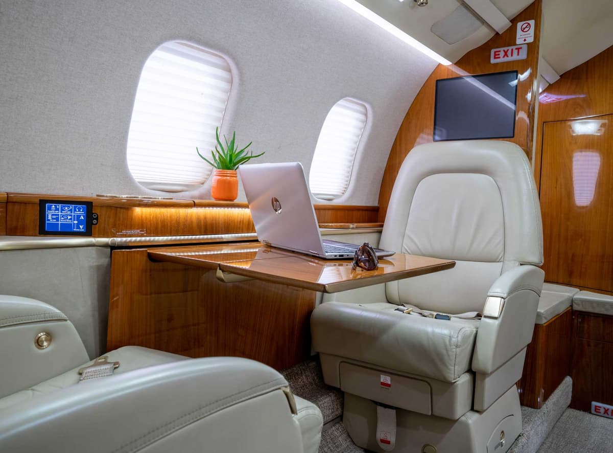 Learjet 60XR N343EC