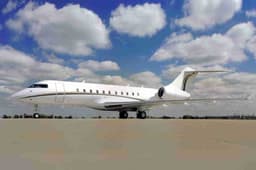 Global 5000 N352AR