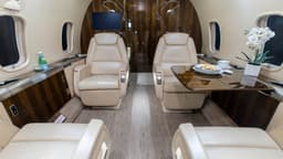 Challenger 350 N352JM