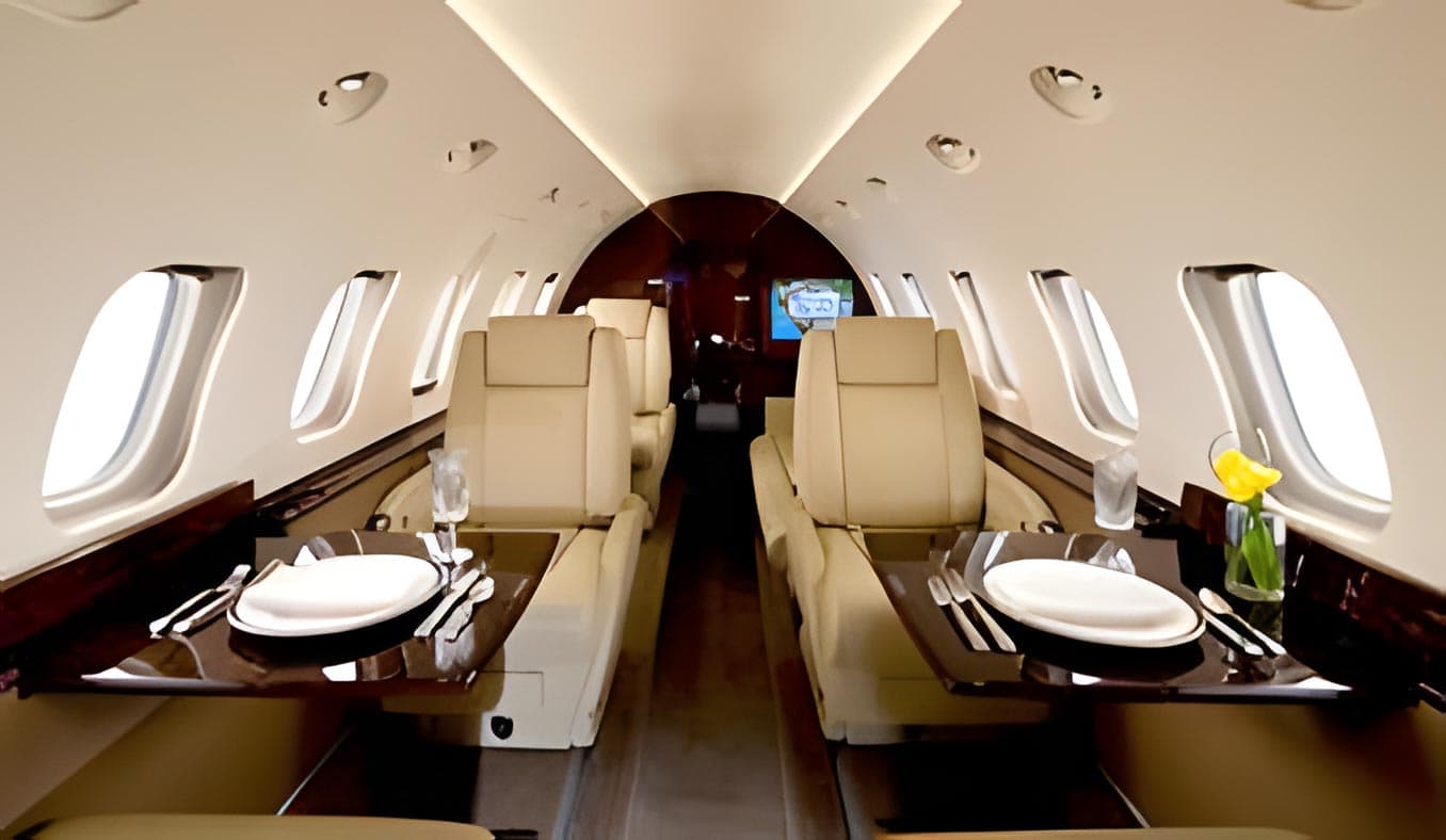 Hawker 800A N355FA