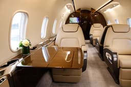 Challenger 350 N358MH