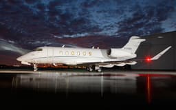 Challenger 350 N358MH