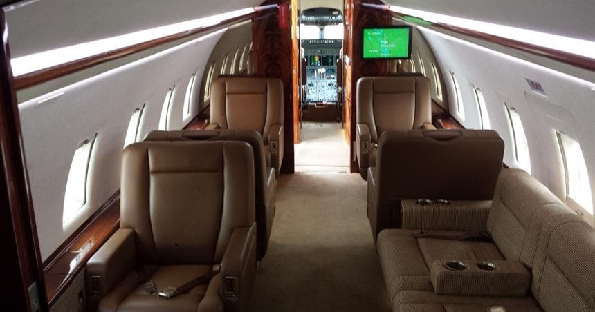 Challenger 604 N359V