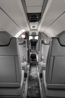 Embraer Phenom 300 N35EA