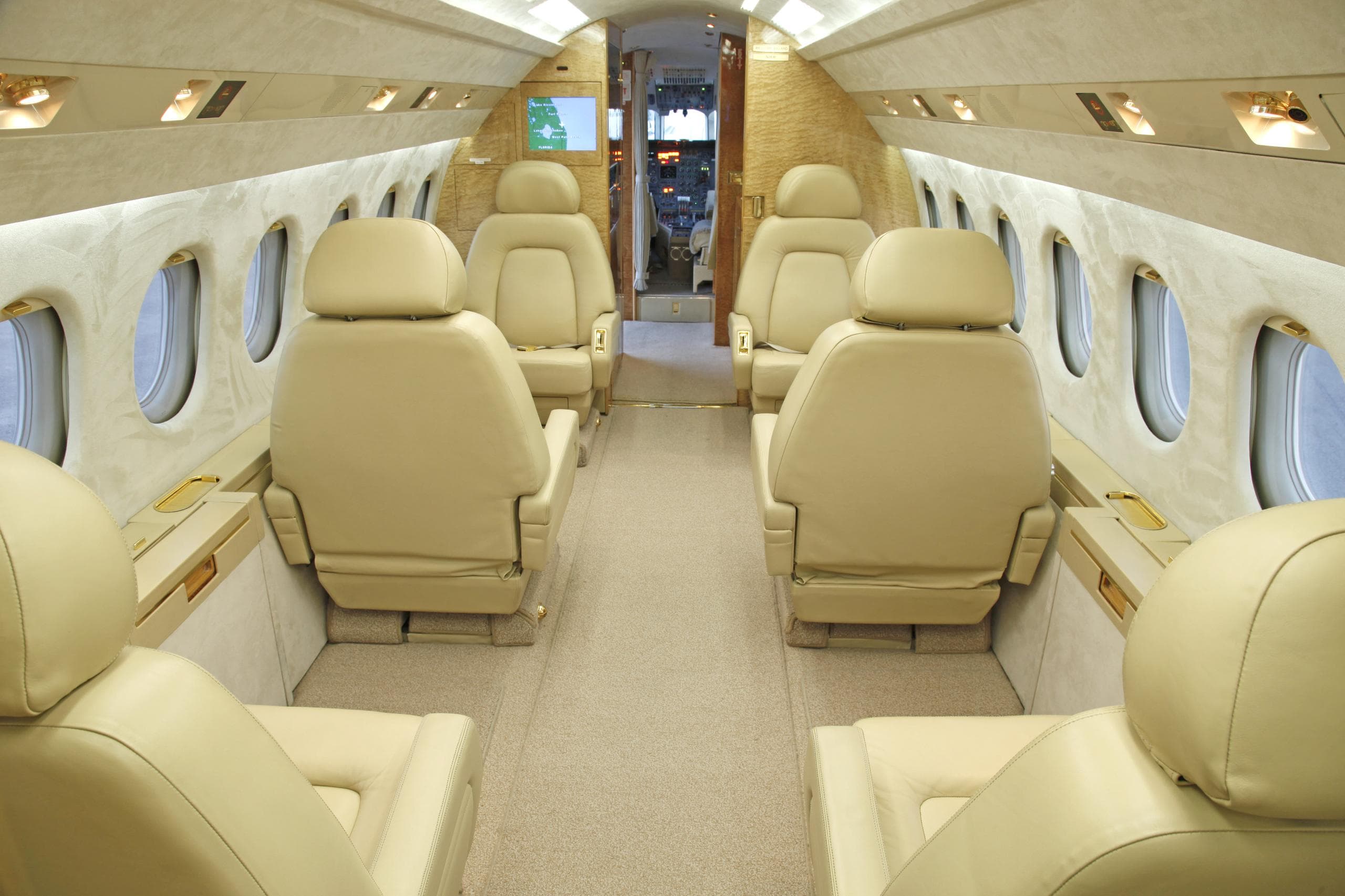 Falcon 900 N361K