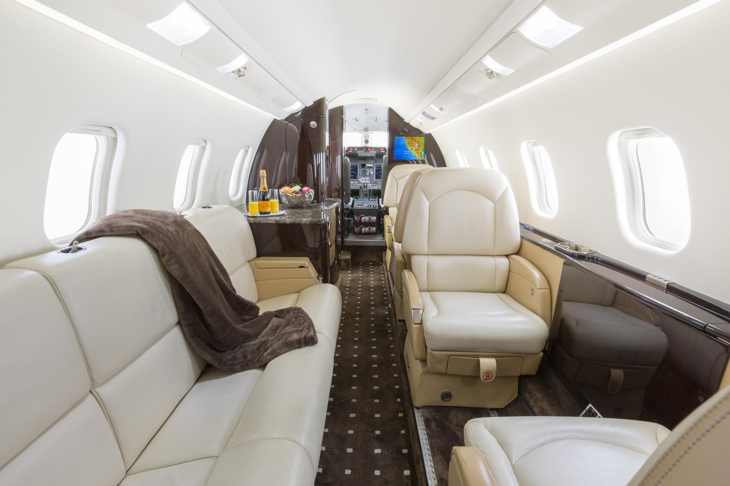 Learjet 60XR N364AR