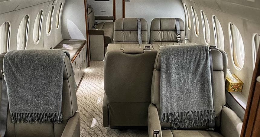 Falcon 7X N36EZ