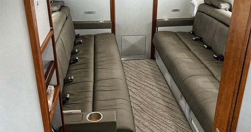 Falcon 7X N36EZ