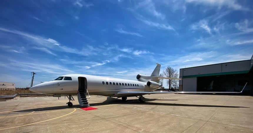 Falcon 7X N36EZ