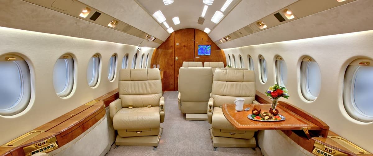Falcon 2000 N36HA