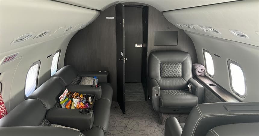 Challenger 604 N3726
