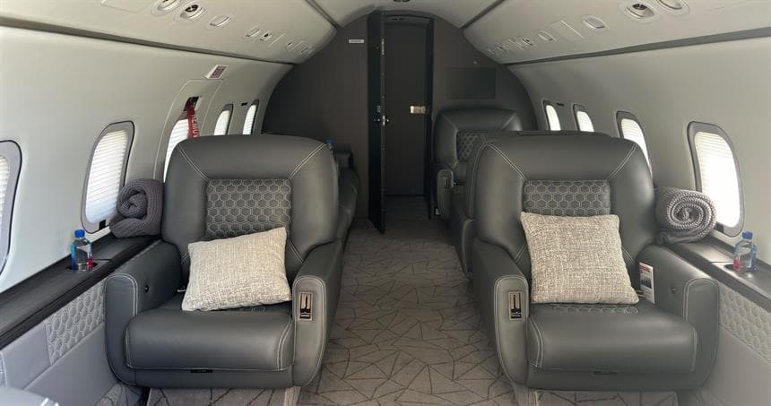 Challenger 604 N3726