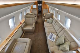 Challenger 605 N372G