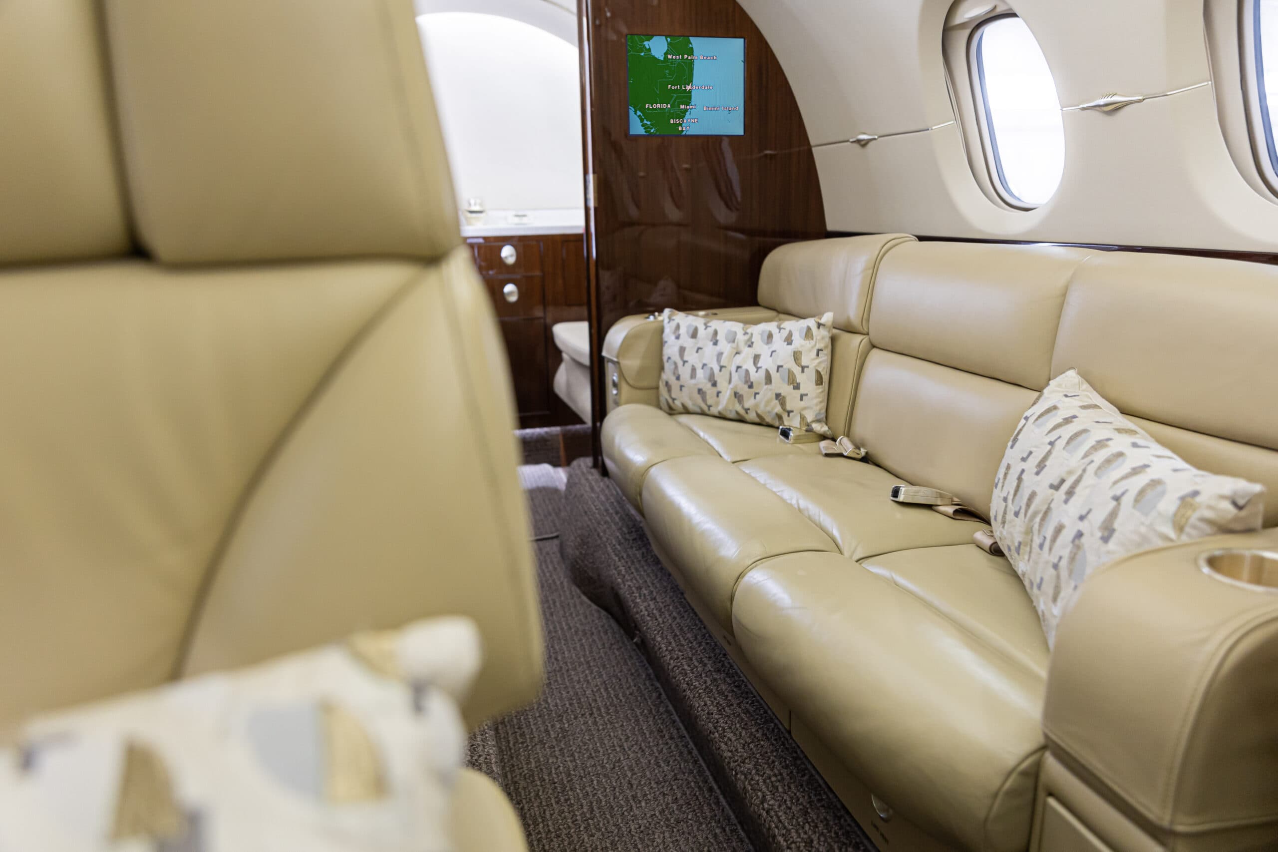 Hawker 900XP N377JC