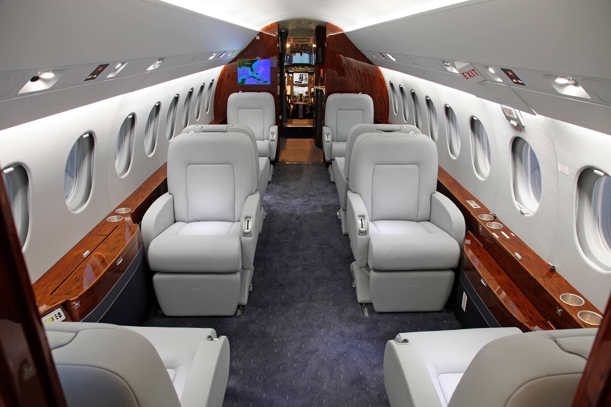 Falcon 2000EX N37HK