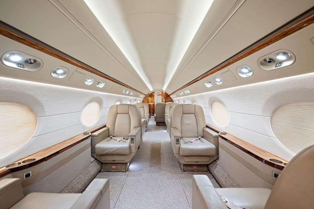 Gulfstream G550 N383T