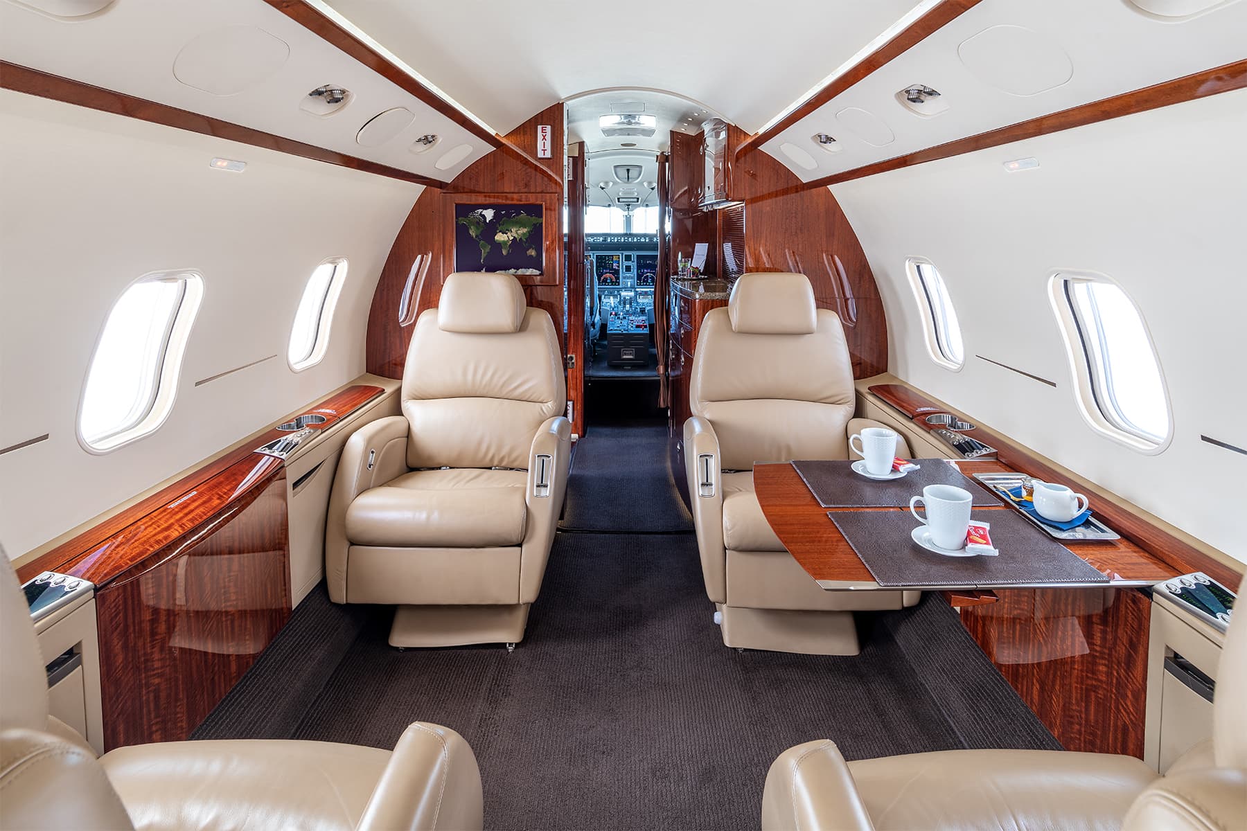 Challenger 300 N396BC