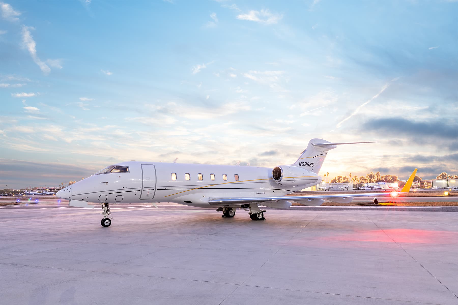 Challenger 300 N396BC