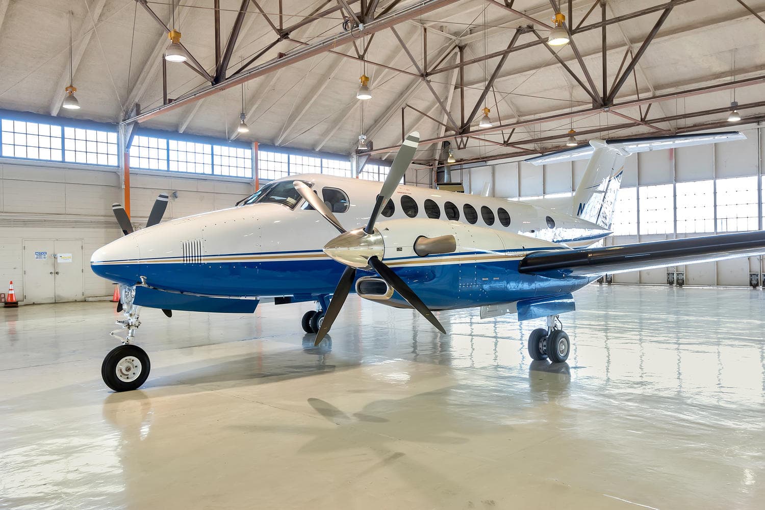Beechcraft King Air 350 N400AY