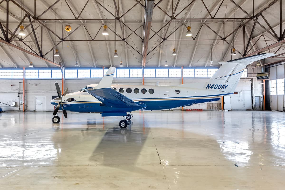 Beechcraft King Air 350 N400AY