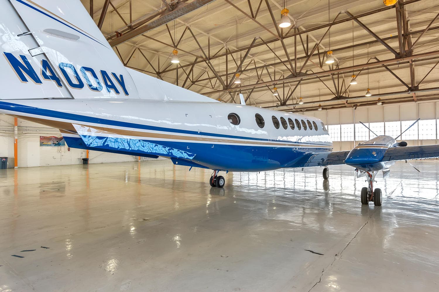 Beechcraft King Air 350 N400AY