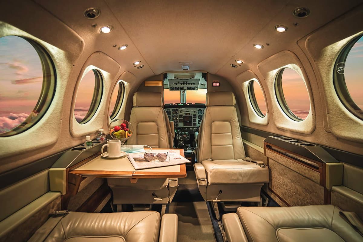 Beechcraft King Air C90A N413GA