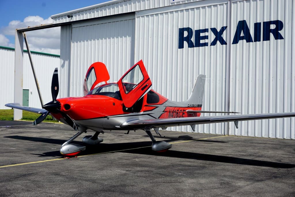 Cirrus SR22 N416CE